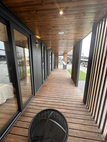 Bonito módulo Surf Box de 30m²